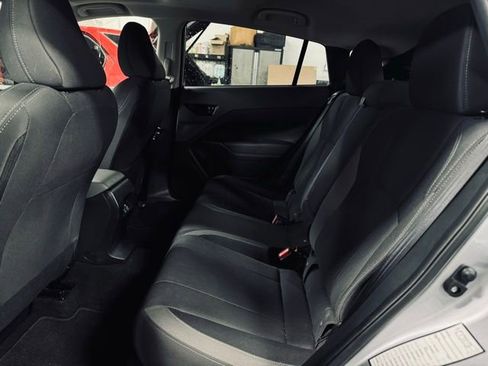 Used 2025 Subaru Crosstrek 2.0i Premium image 19