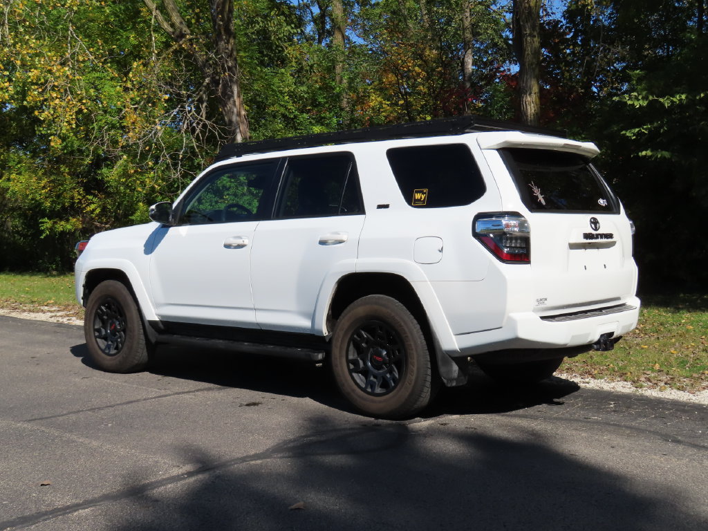 Used 2024 Toyota 4Runner SR5 Premium w/ Moonroof Package AWD/4WD image 7