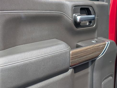 Used 2019 Chevrolet Silverado 1500 LT Trail Boss w/ Bed Protection Package image 33