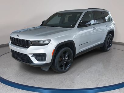 Used 2024 Jeep Grand Cherokee Altitude