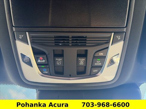 Used 2025 Acura RDX SH-AWD image 19