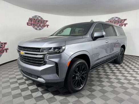 Used 2021 Chevrolet Suburban High Country w/ Premium Package AWD/4WD image 3