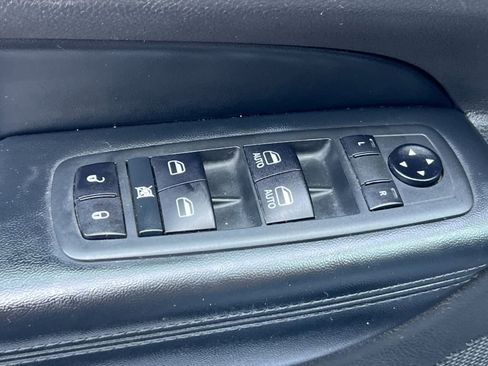 Used 2020 Jeep Grand Cherokee Laredo image 14