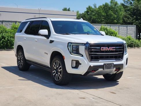 Used 2021 GMC Yukon AT4 w/ AT4 Premium Package AWD/4WD image 3