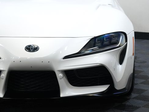 Used 2021 Toyota Supra w/ Safety & Technology Package RWD image 10