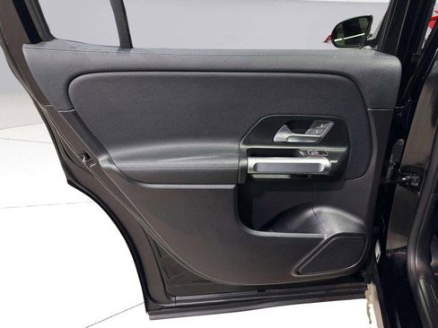 Used 2021 Mercedes-Benz GLB 250 image 69