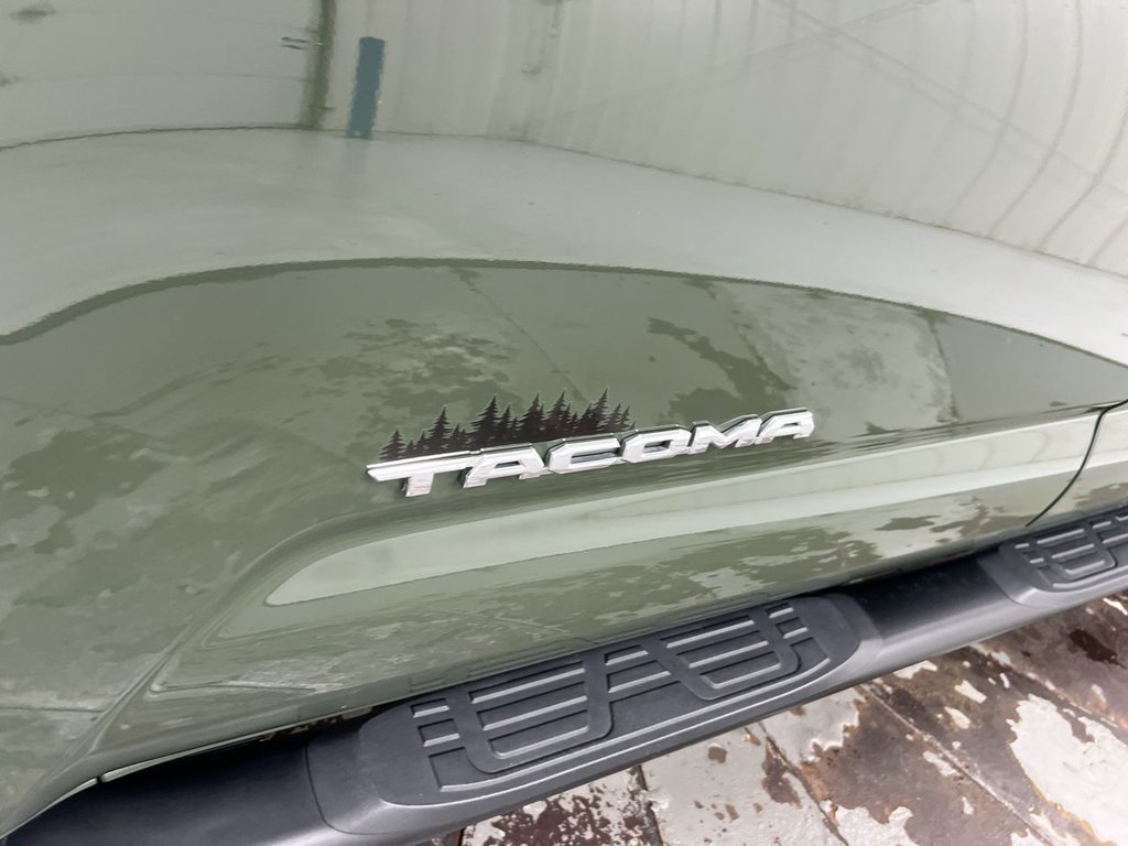 Used 2021 Toyota Tacoma TRD Off-Road AWD/4WD image 25