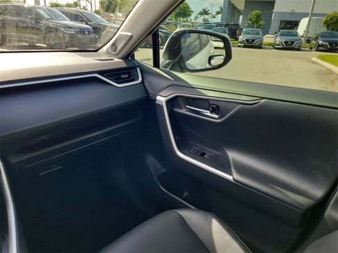 Used 2024 Toyota RAV4 Limited image 20