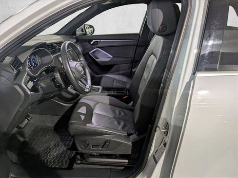 Used 2022 Audi Q3 2.0T Premium w/ Convenience Package image 17