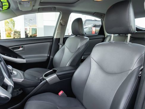 Used 2013 Toyota Prius Four w/ Deluxe Solar Roof Pkg image 11