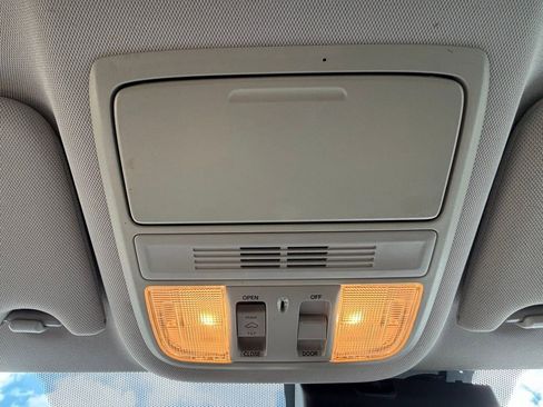 Used 2018 Honda Accord EX image 30