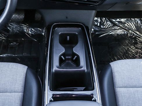 Used 2023 Volkswagen ID.4 Pro image 16