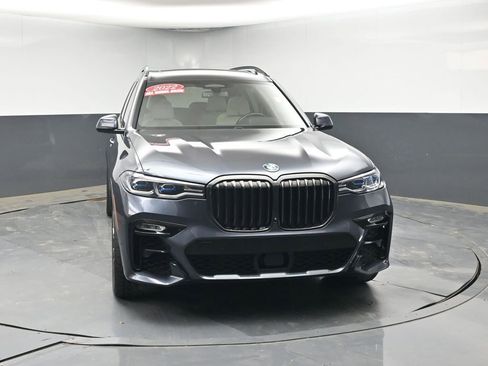 Used 2022 BMW X7 M50i image 8
