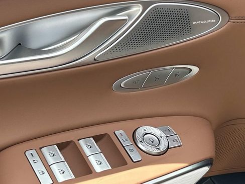 New 2026 Genesis GV70 2.5T Advanced AWD/4WD image 19