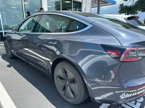Used 2020 Tesla Model 3 Standard Range RWD image 6