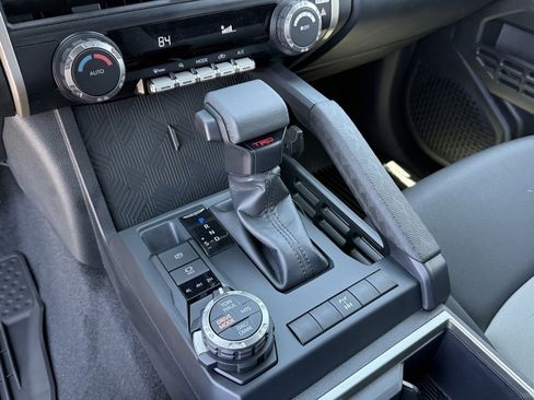 Used 2025 Toyota Tacoma TRD Off-Road image 25