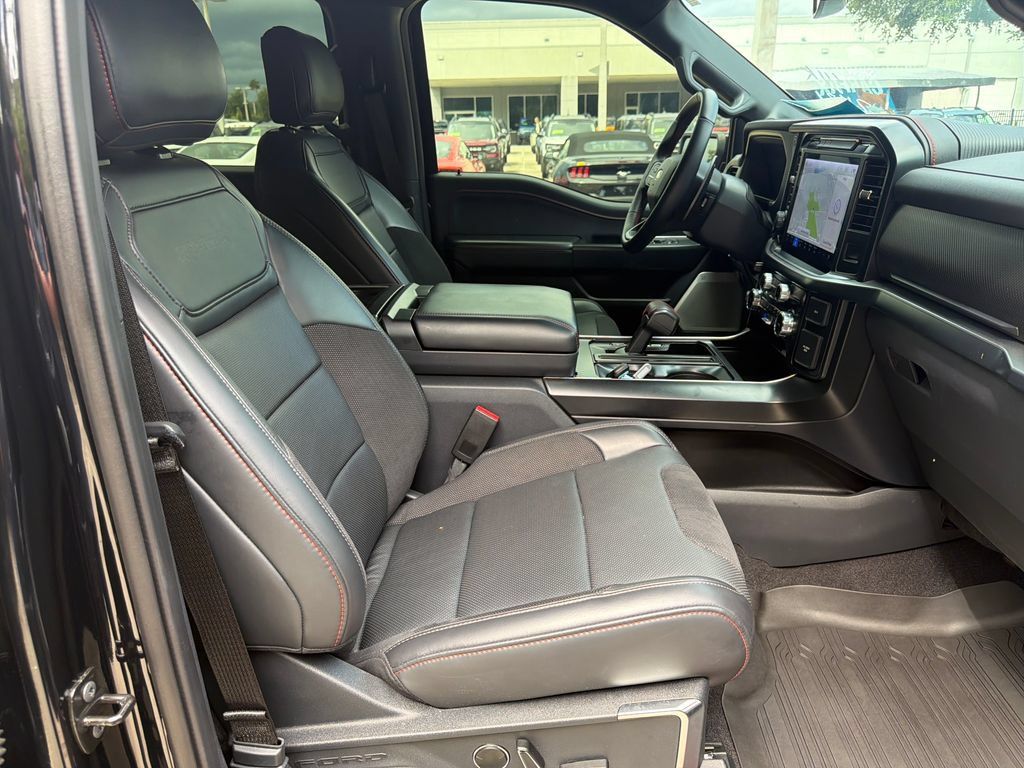 Used 2025 Ford F150 Raptor AWD/4WD image 29