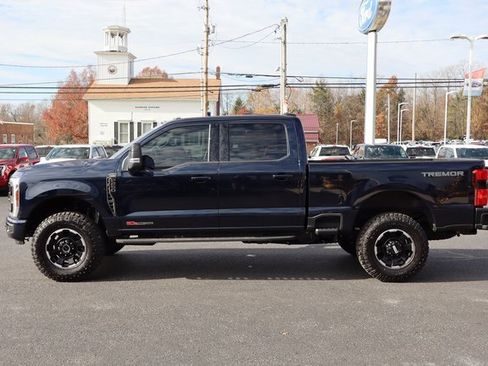 Used 2025 Ford F250 Lariat w/ Tremor Off-Road Package image 17