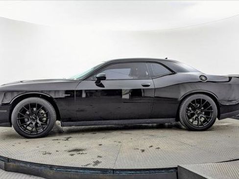 Used 2015 Dodge Challenger R/T Plus image 3