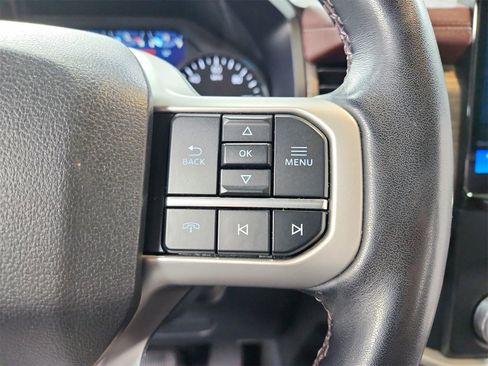 Used 2024 Ford Expedition Limited image 25