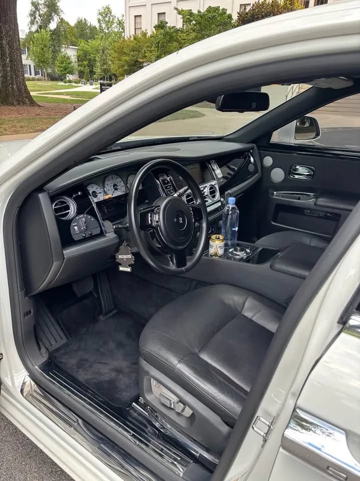 Used 2012 Rolls-Royce Ghost Extended Wheelbase RWD image 10