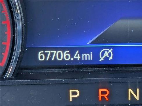 Used 2021 Ford Explorer XLT image 6