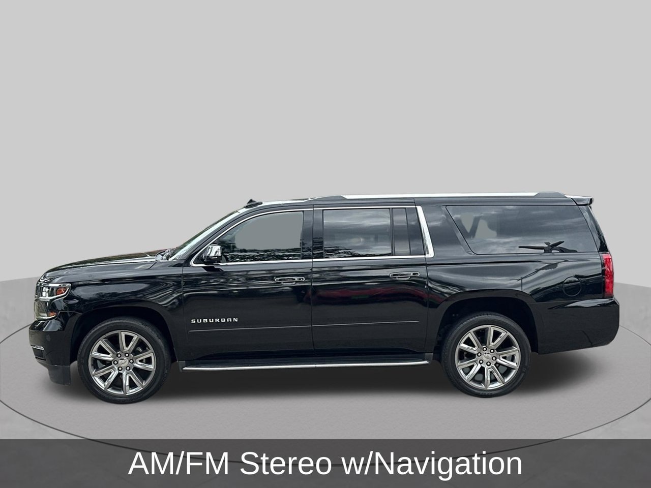 Used 2019 Chevrolet Suburban Premier RWD image 2