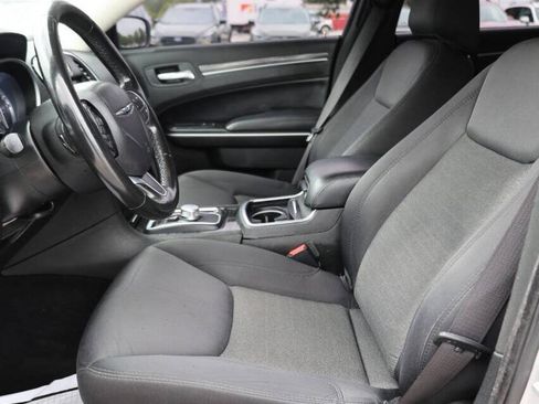 Used 2019 Chrysler 300 Touring w/ Sport Appearance Package RWD image 13