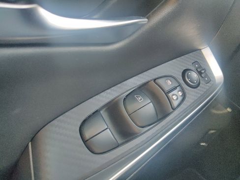 Used 2020 Nissan Sentra SR w/ Electronics Package FWD image 27