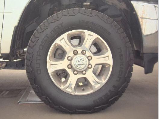 Used 2024 RAM 2500 Big Horn w/ Off Road Package AWD/4WD image 8