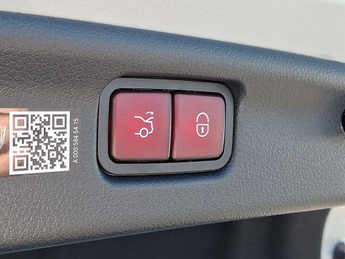 Certified 2026 Mercedes-Benz C 300 4MATIC Sedan image 28