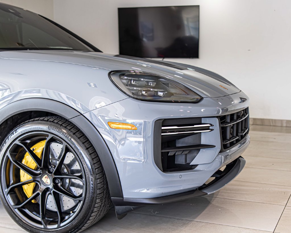 Used 2024 Porsche Cayenne Turbo GT AWD/4WD image 3
