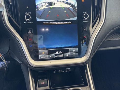 Used 2023 Subaru Outback Premium image 14