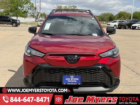 Used 2025 Toyota Corolla Cross AWD Hybrid image 3