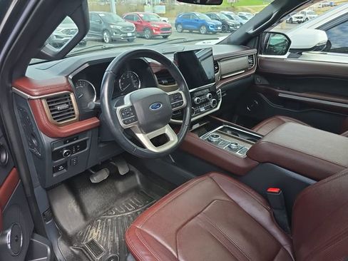 Used 2022 Ford Expedition Limited image 21