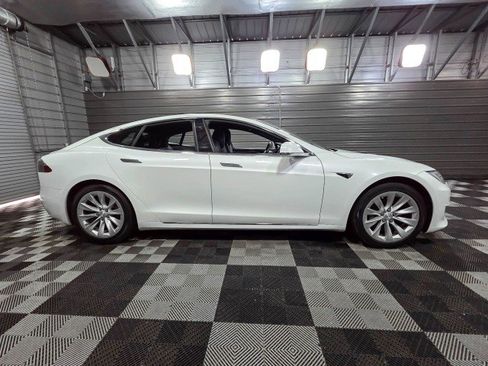 Used 2017 Tesla Model S 100D image 9