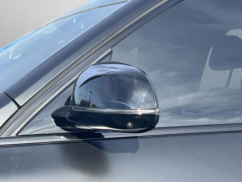 Used 2024 BMW X7 M60i image 33