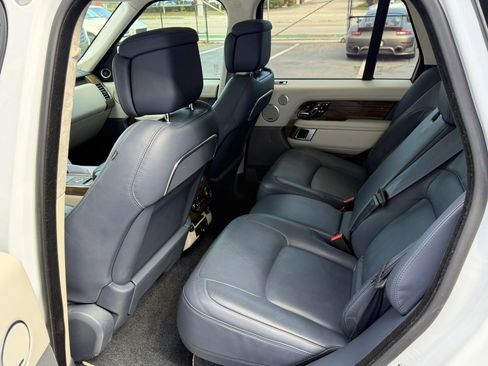 Used 2018 Land Rover Range Rover Autobiography image 15