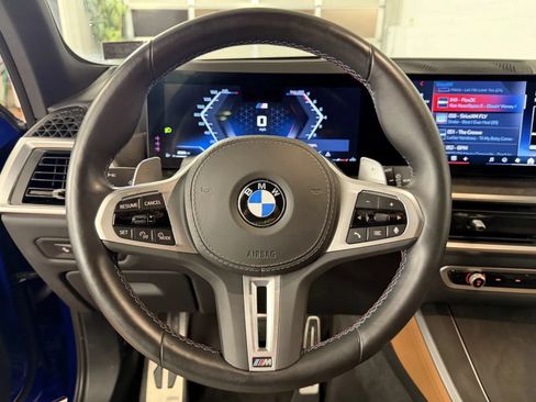 Used 2025 BMW X5 M60i AWD/4WD image 23