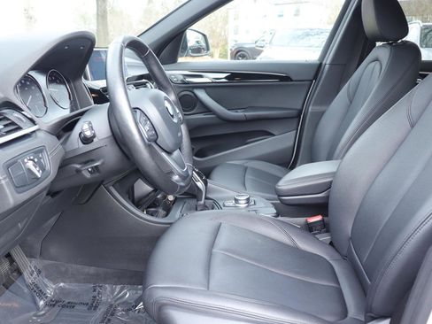 Used 2021 BMW X1 sDrive28i image 11