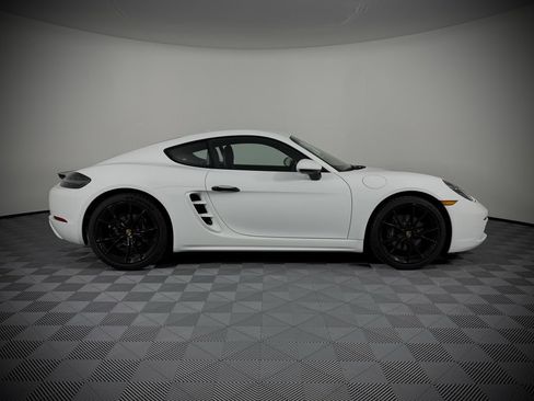 New 2025 Porsche 718 Cayman image 10