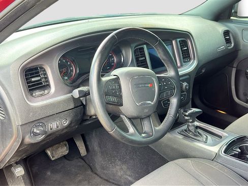 Used 2022 Dodge Charger SXT w/ Blacktop Package image 9