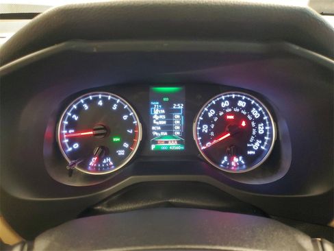 Used 2020 Toyota RAV4 XLE image 22