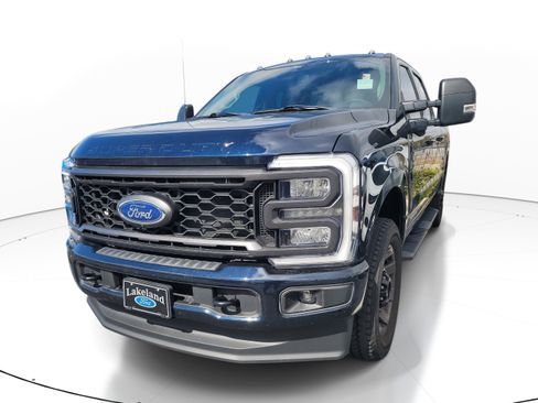 Used 2024 Ford F250 XLT w/ XLT Premium Package image 3