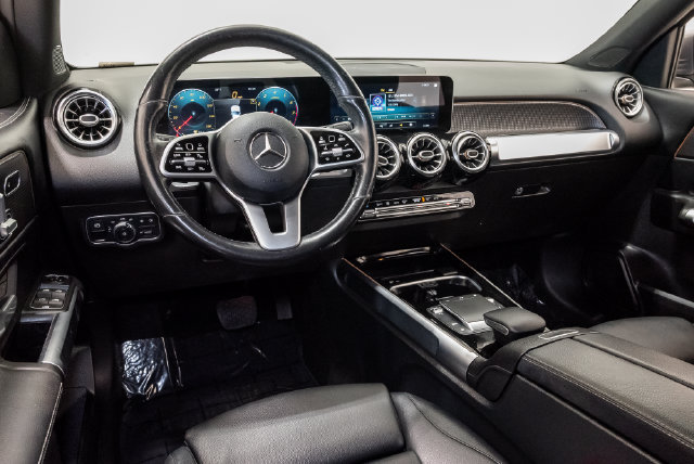 Used 2021 Mercedes-Benz GLB 250 4MATIC image 6