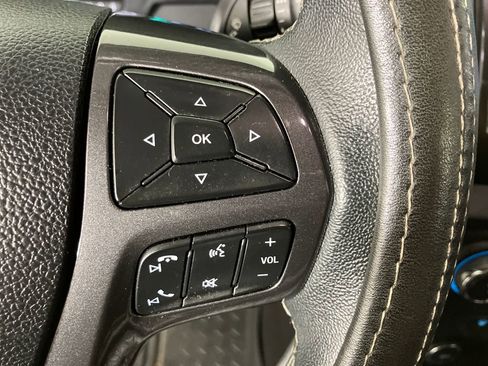 Used 2019 Ford Ranger Lariat w/ Black Appearance Package image 18