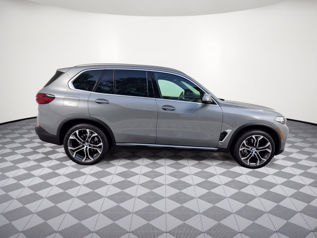 Used 2026 BMW X5 xDrive40i AWD/4WD image 8
