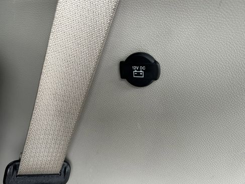 Used 2020 Chrysler Pacifica Touring-L image 16