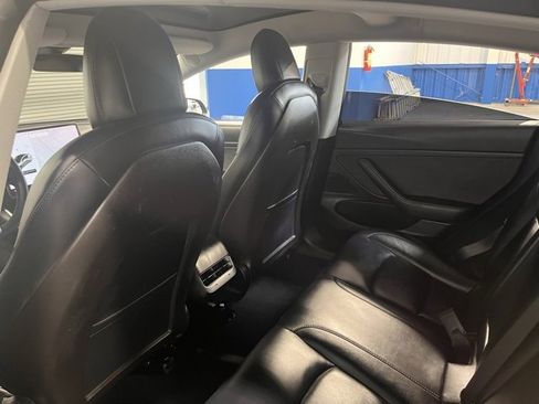 Used 2020 Tesla Model 3 Standard Range Plus image 18