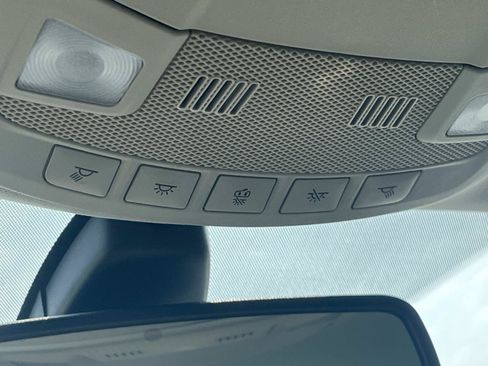 Used 2019 Ford Fusion SE FWD image 36